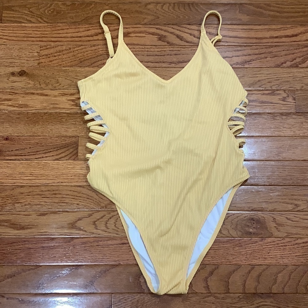 VICTORIAS Secret Sz L One Piece Strap Side Ribbed Swimsuit Gold V Neck